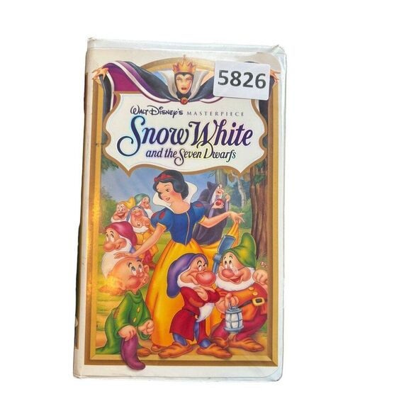 Walt Disney Masterpiece Snow White And The Seven Dwarfs VHS Tape With Clamshell - Picture 7 of 7